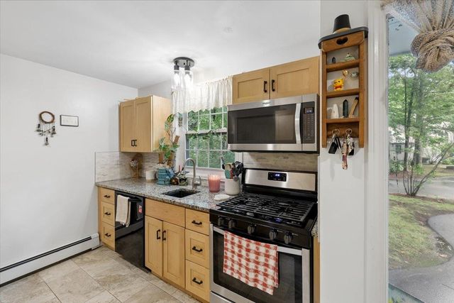 1465 Hooksett Rd Unit 108, Hooksett, NH 03106