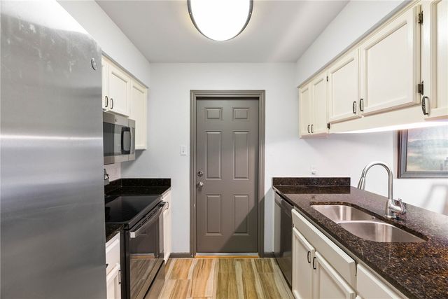 7141 Premont Dr 3, Corpus Christi, TX 78414