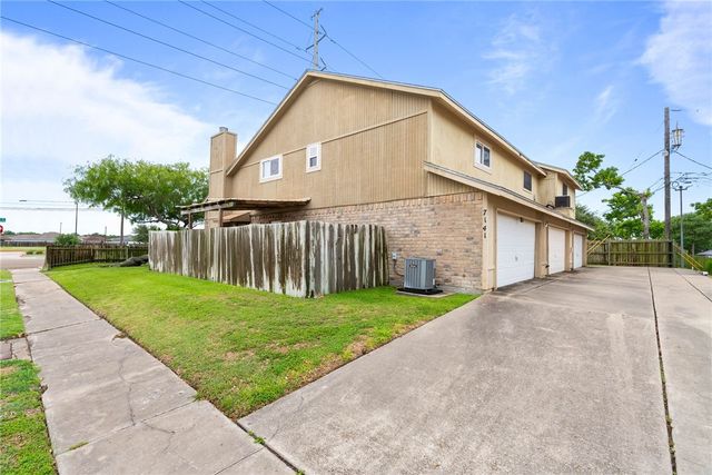 7141 Premont Dr 3, Corpus Christi, TX 78414