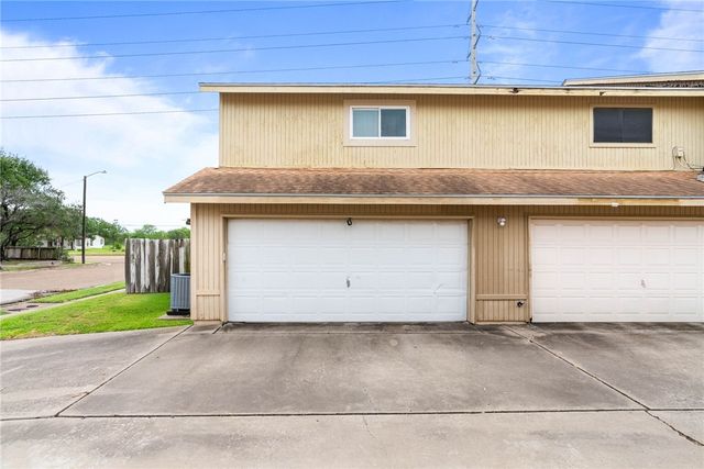 7141 Premont Dr 3, Corpus Christi, TX 78414