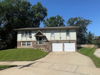 311 Robinhood Court, Bolingbrook, IL 60440