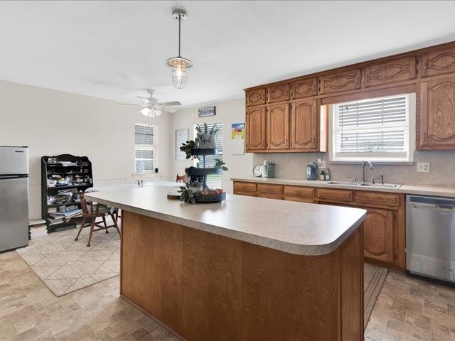 1176 W Fm 1753, Bonham, TX 75418