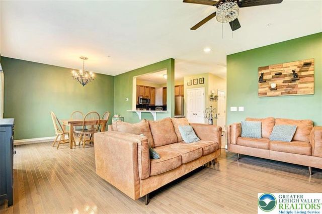 4492 Cottonwood Drive, Lower Nazareth Twp, PA 18064