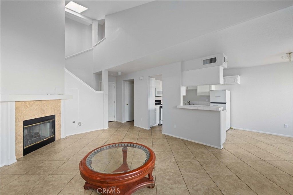 39237 10th W C, Palmdale, CA 93551