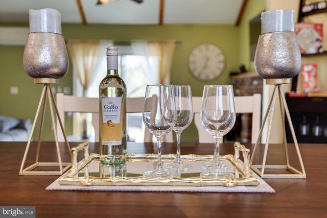 163 CAMBRIDGE CT, Bushkill, PA 18324