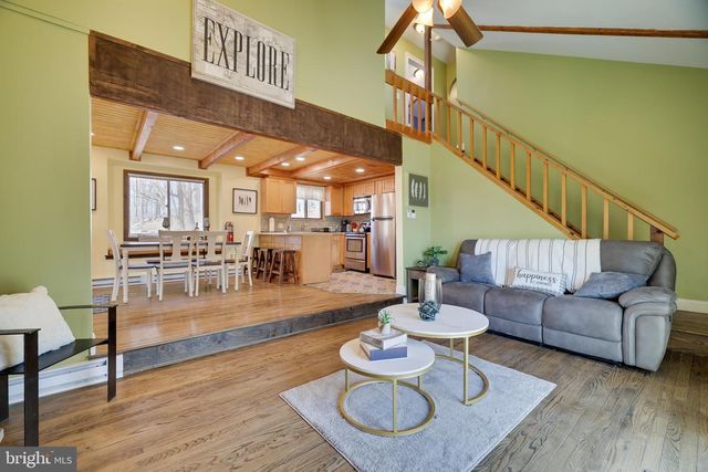 163 CAMBRIDGE CT, Bushkill, PA 18324