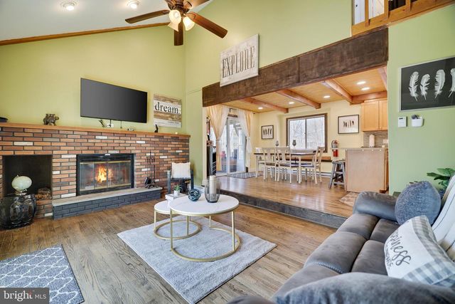 163 CAMBRIDGE CT, Bushkill, PA 18324