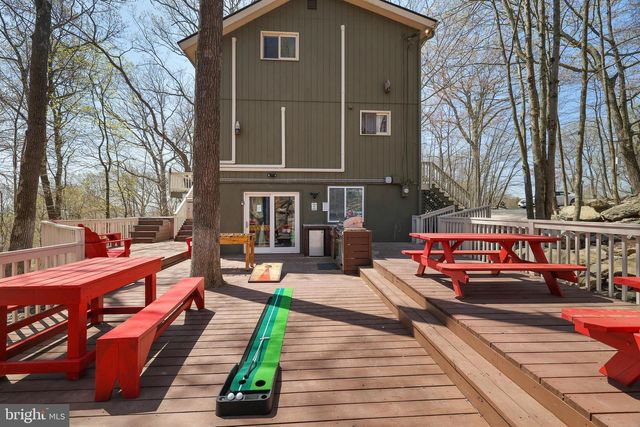 163 CAMBRIDGE CT, Bushkill, PA 18324