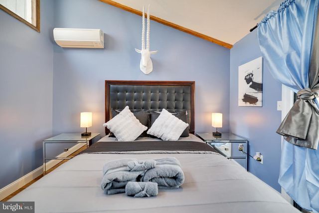 163 CAMBRIDGE CT, Bushkill, PA 18324