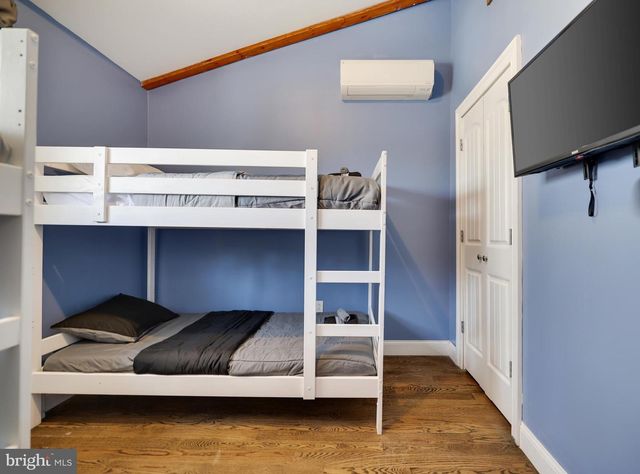 163 CAMBRIDGE CT, Bushkill, PA 18324