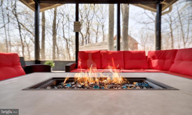 163 CAMBRIDGE CT, Bushkill, PA 18324