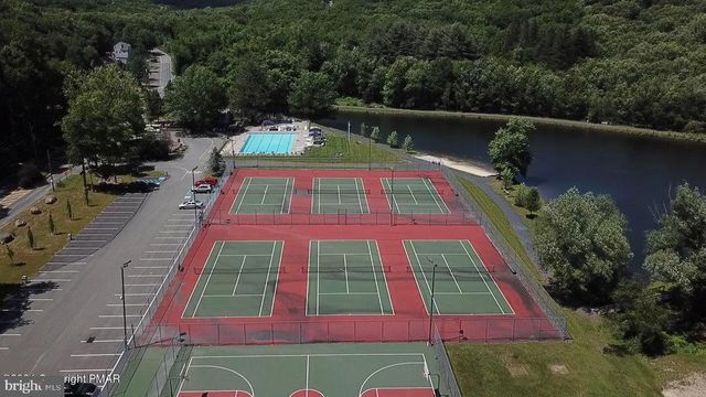 163 CAMBRIDGE CT, Bushkill, PA 18324