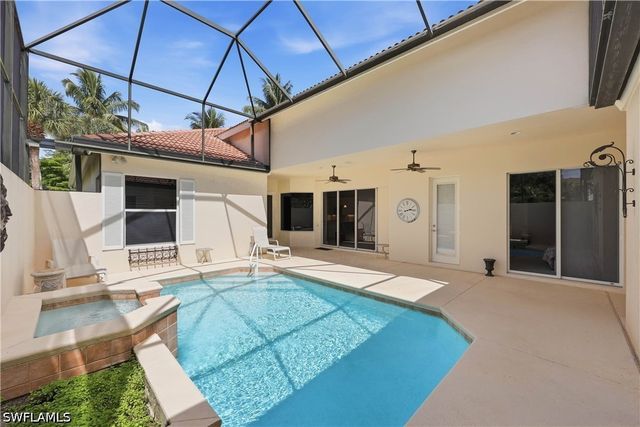 9227 Troon Lakes DR, Naples, FL 34109