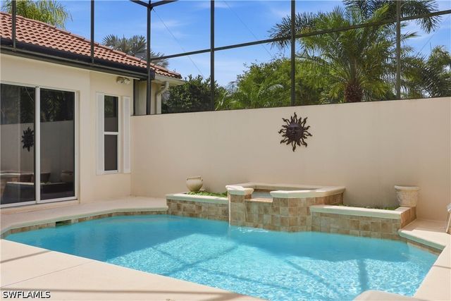 9227 Troon Lakes DR, Naples, FL 34109