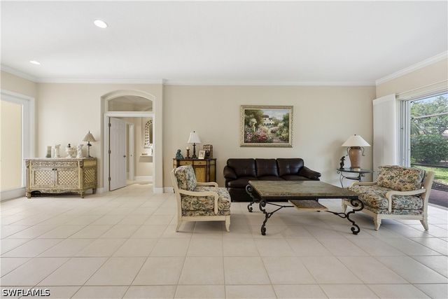 9227 Troon Lakes DR, Naples, FL 34109
