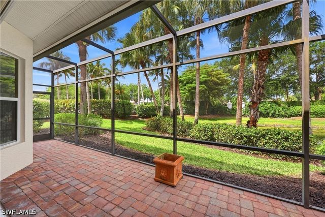 9227 Troon Lakes DR, Naples, FL 34109