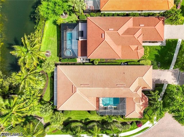 9227 Troon Lakes DR, Naples, FL 34109