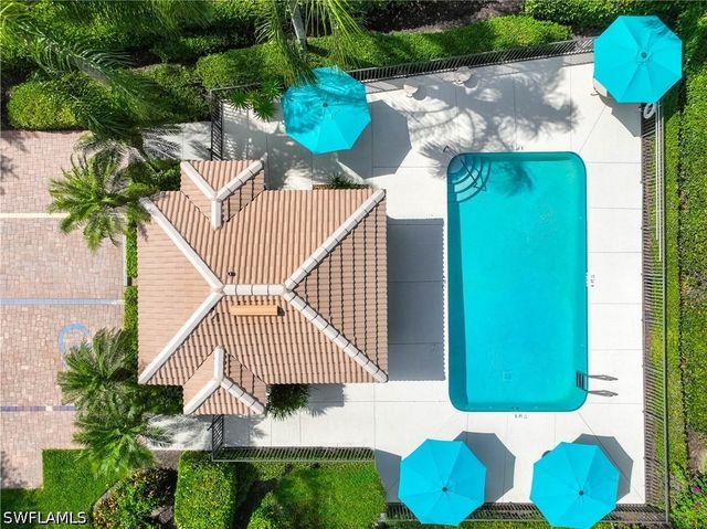 9227 Troon Lakes DR, Naples, FL 34109