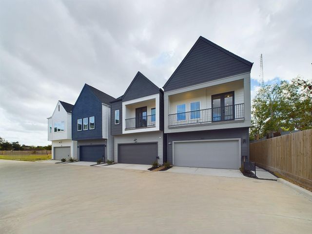 3004 Jensen Springs Lane, Houston, TX 77026