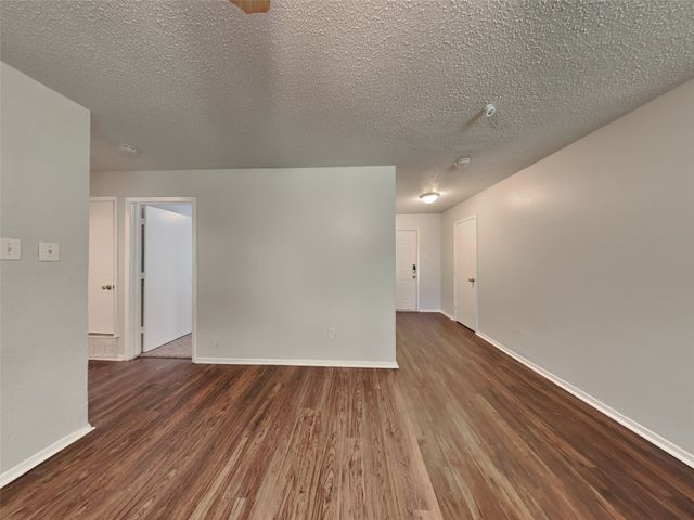 1202 Neptune Drive, Cedar Hill, TX 75104