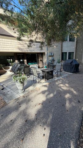 5627 Green Circle Drive 219, Hopkins, MN 55343