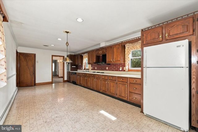 5 WYOMING AVE, Dover, DE 19904
