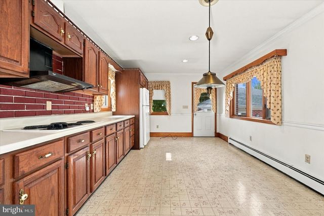 5 WYOMING AVE, Dover, DE 19904
