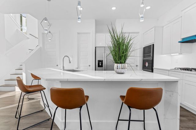 4017 Ward Street, Houston, TX 77021