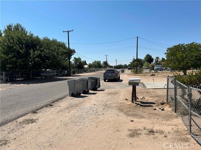 9922 Victor Avenue, Hesperia, CA 92345