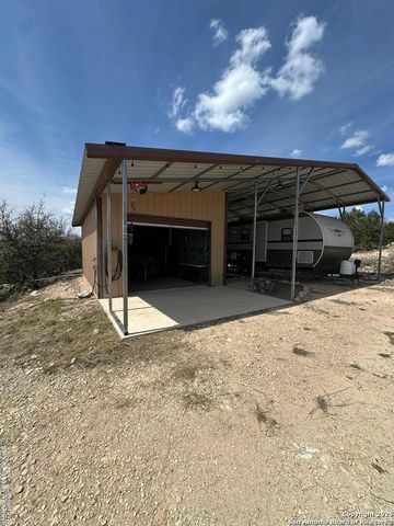 3190 Sd 24910, Rocksprings, TX 78880