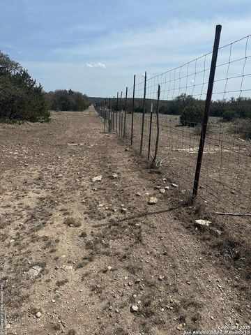 3190 Sd 24910, Rocksprings, TX 78880