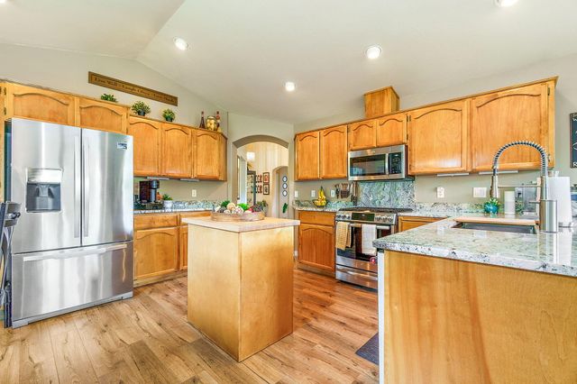 732 Cherrywood Drive, Medford, OR 97504