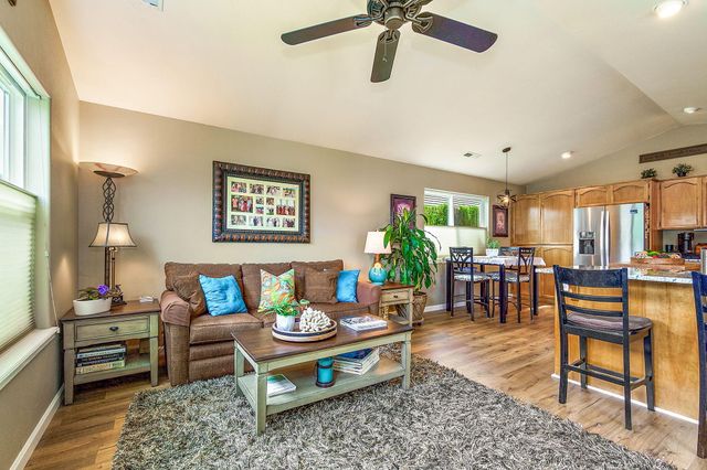 732 Cherrywood Drive, Medford, OR 97504