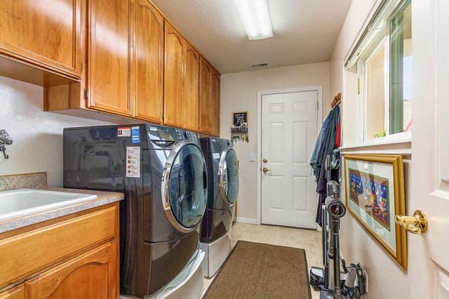 732 Cherrywood Drive, Medford, OR 97504