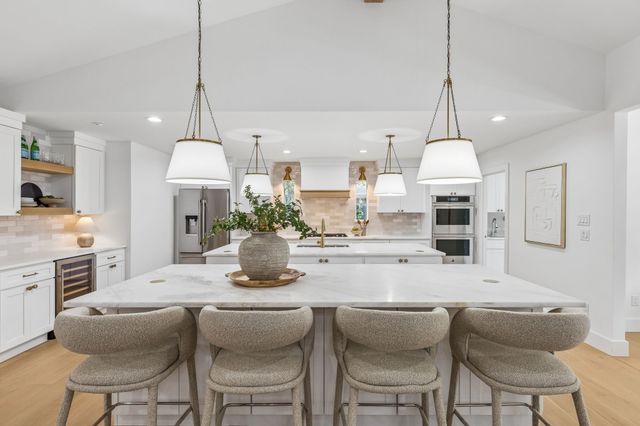 7124 Meadow Road, Dallas, TX 75230