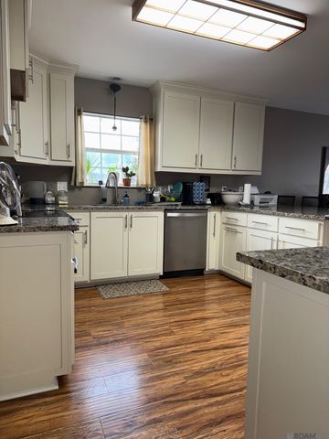 12820 Ina Dr, Walker, LA 70785