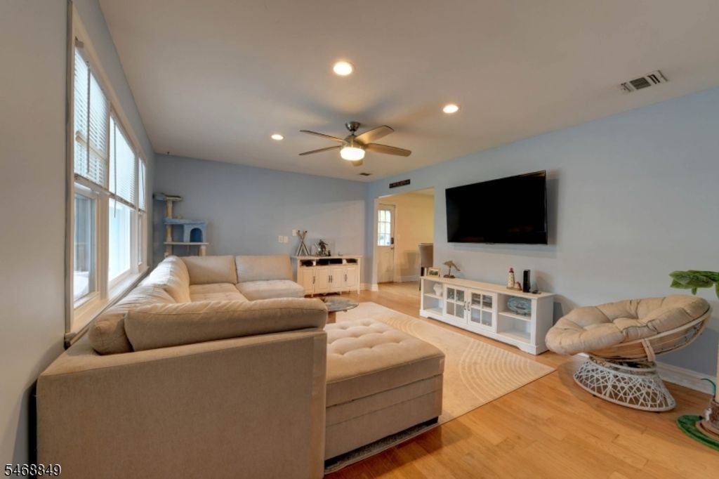 66 De Hart St, Lincoln Park Boro, NJ 07035 — photo 5