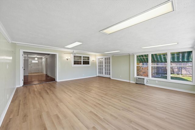 3311 Peachtree Lane, Pantego, TX 76013