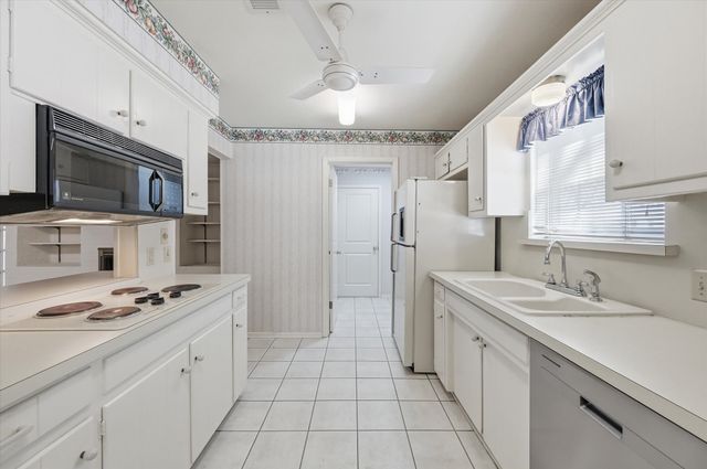 3311 Peachtree Lane, Pantego, TX 76013