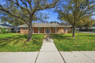 3311 Peachtree Lane, Pantego, TX 76013