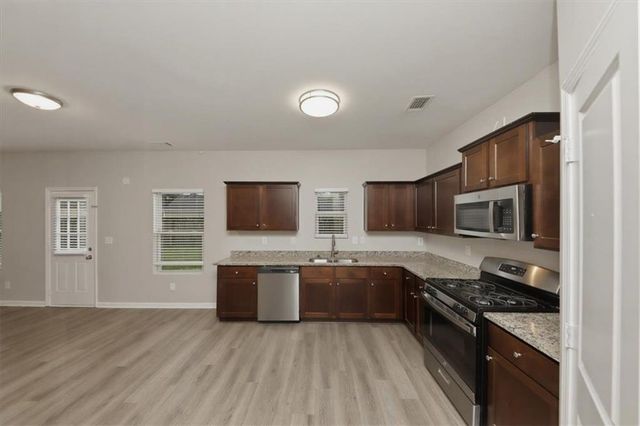 167 Aberdeen Way, Dallas, GA 30132