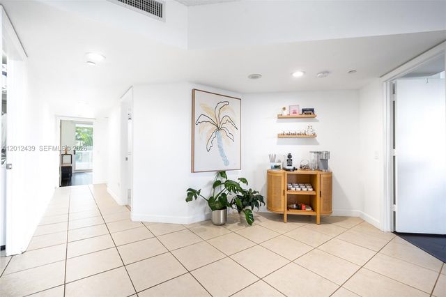 21055 Yacht Club Dr 605, Aventura, FL 33180