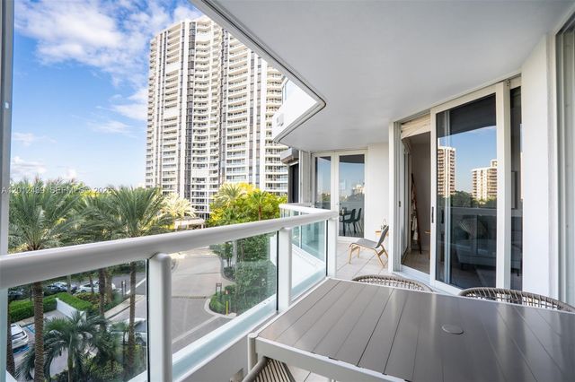 21055 Yacht Club Dr 605, Aventura, FL 33180
