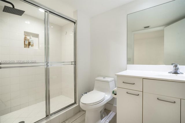 21055 Yacht Club Dr 605, Aventura, FL 33180