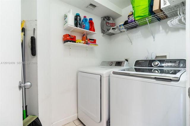21055 Yacht Club Dr 605, Aventura, FL 33180