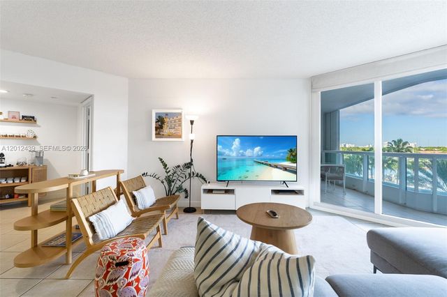 21055 Yacht Club Dr 605, Aventura, FL 33180