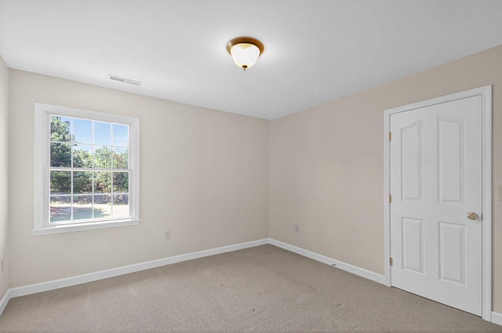 Image 23 of property listing at 313 GUNBYS MILL DR, Salisbury, MD 21804