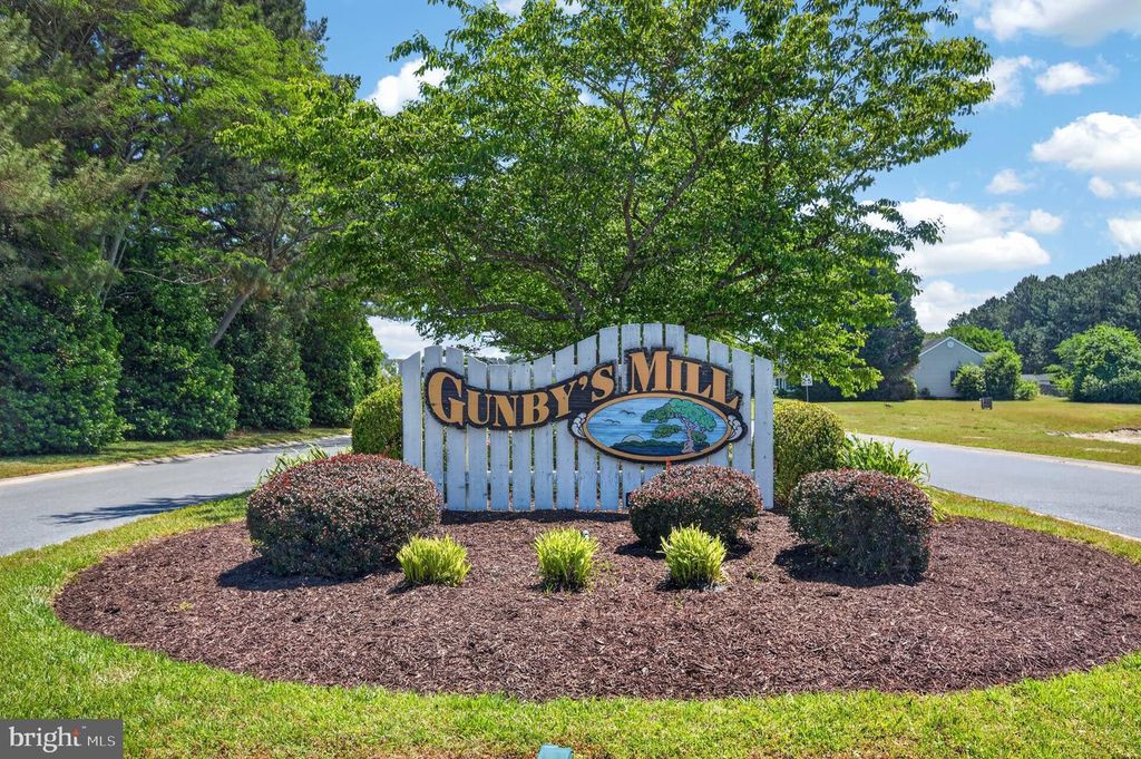 Image 33 of property listing at 313 GUNBYS MILL DR, Salisbury, MD 21804