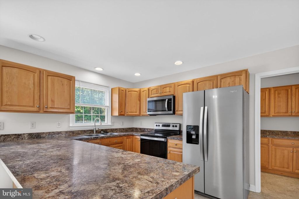 Image 6 of property listing at 313 GUNBYS MILL DR, Salisbury, MD 21804