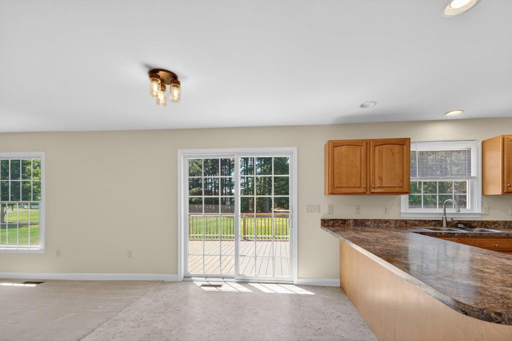 Image 8 of property listing at 313 GUNBYS MILL DR, Salisbury, MD 21804